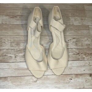 Anne Klein iflex Ivory Wedge Size 10M